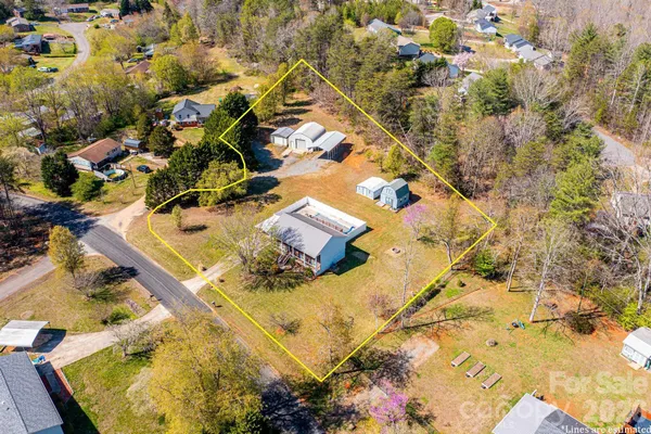 $439,900 | 2681 Tumbleweed Drive, Lenoir, NC 28645