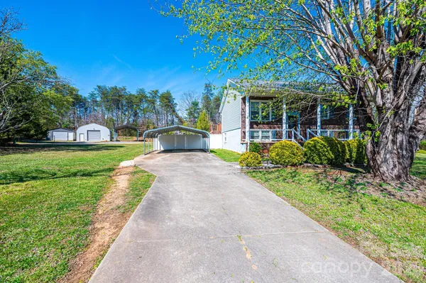 $439,900 | 2681 Tumbleweed Drive, Lenoir, NC 28645