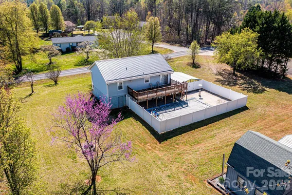 $439,900 | 2681 Tumbleweed Drive, Lenoir, NC 28645
