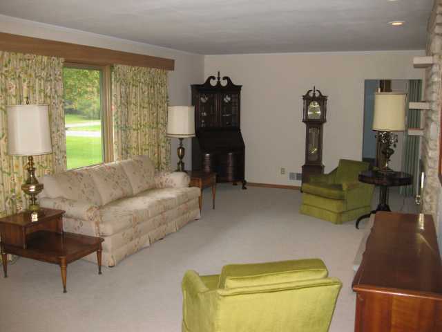 3033 Inn Road Columbus, OH 43232 - Photo 3 of 18 Gallery Image 3