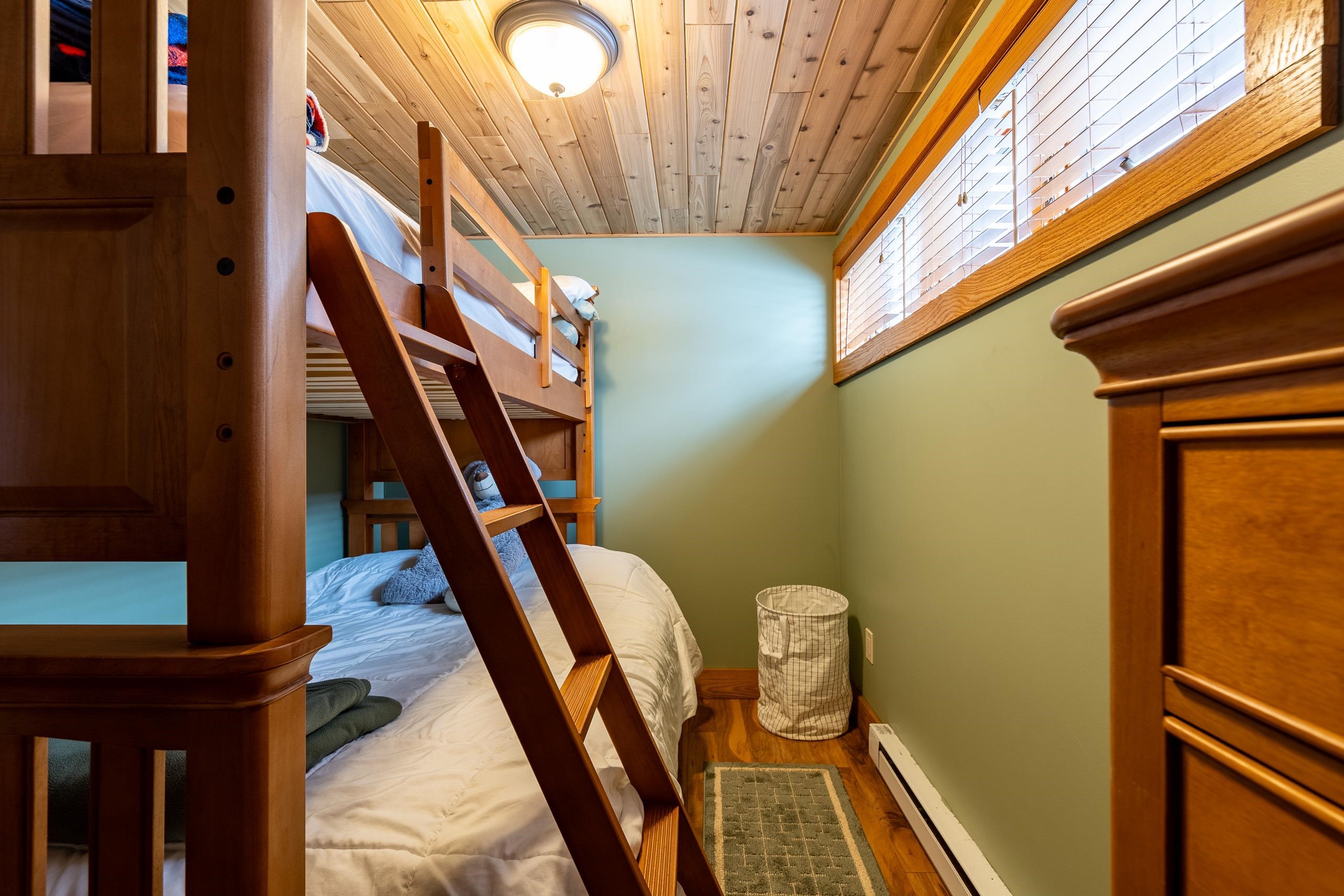 181 Upper Round Top Road Plymouth, VT 05056 - Photo 29 of 40 Gallery Image 29