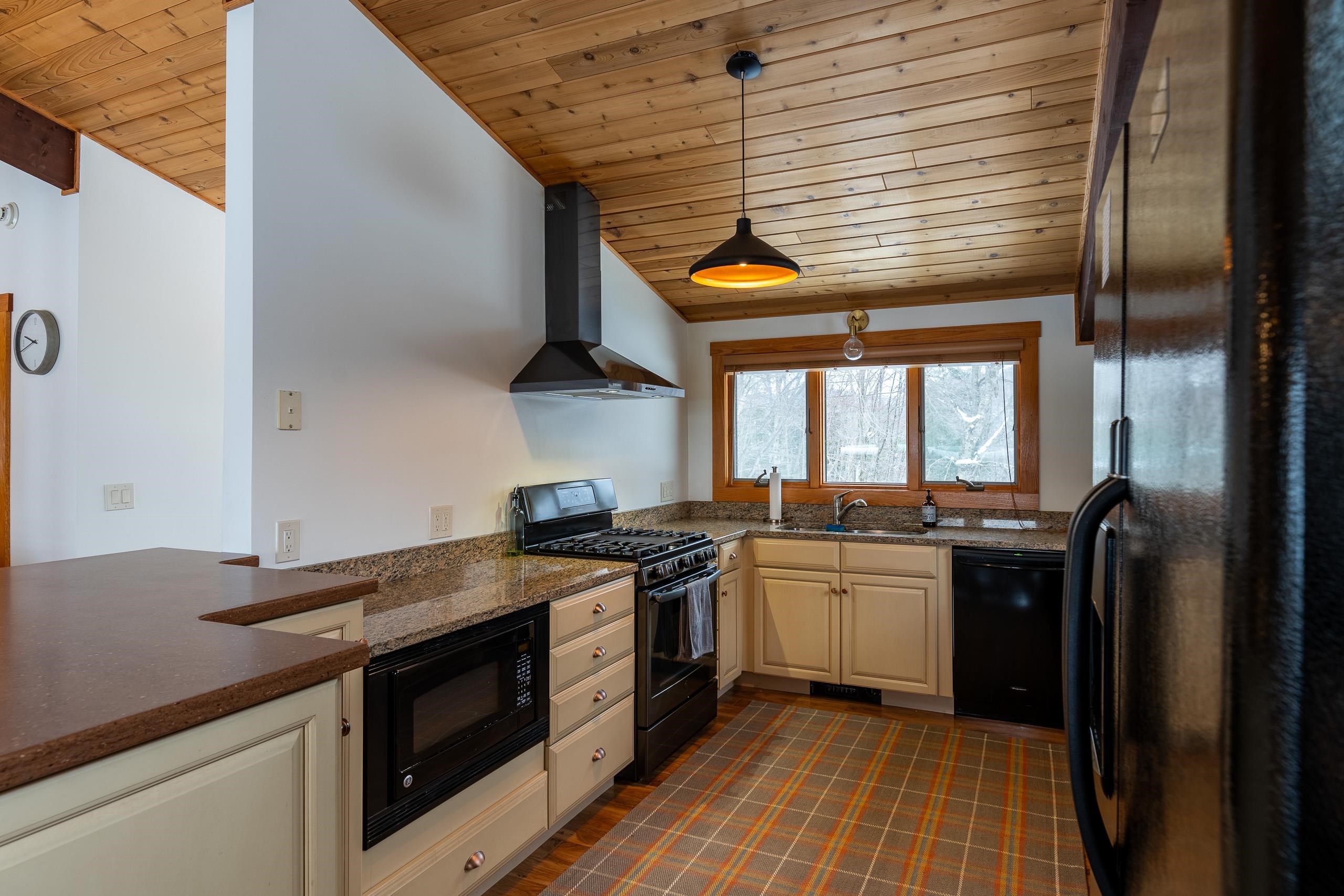 181 Upper Round Top Road Plymouth, VT 05056 - Photo 8 of 40 Gallery Image 8