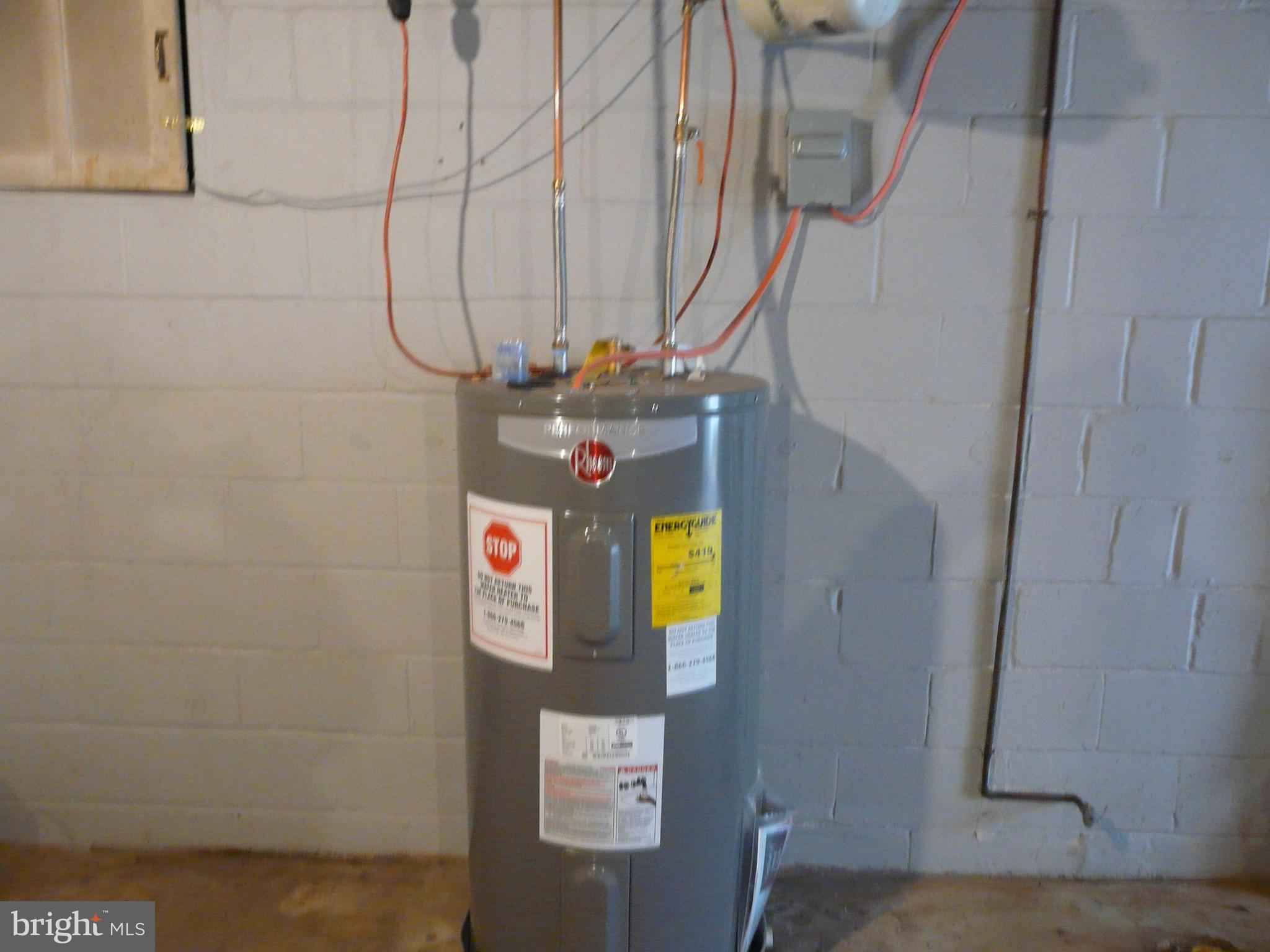 1009 Fuselage Avenue Middle River, MD 21220 - Photo 21 of 28 Water Heater