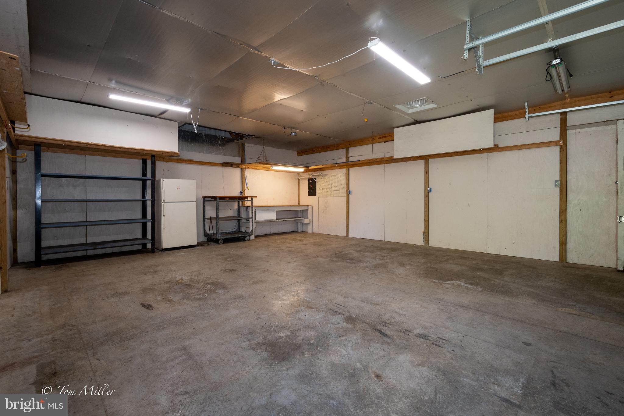 313 Riverside Drive Baltimore, MD 21221 - Photo 34 of 47 Large 32x24 Garage