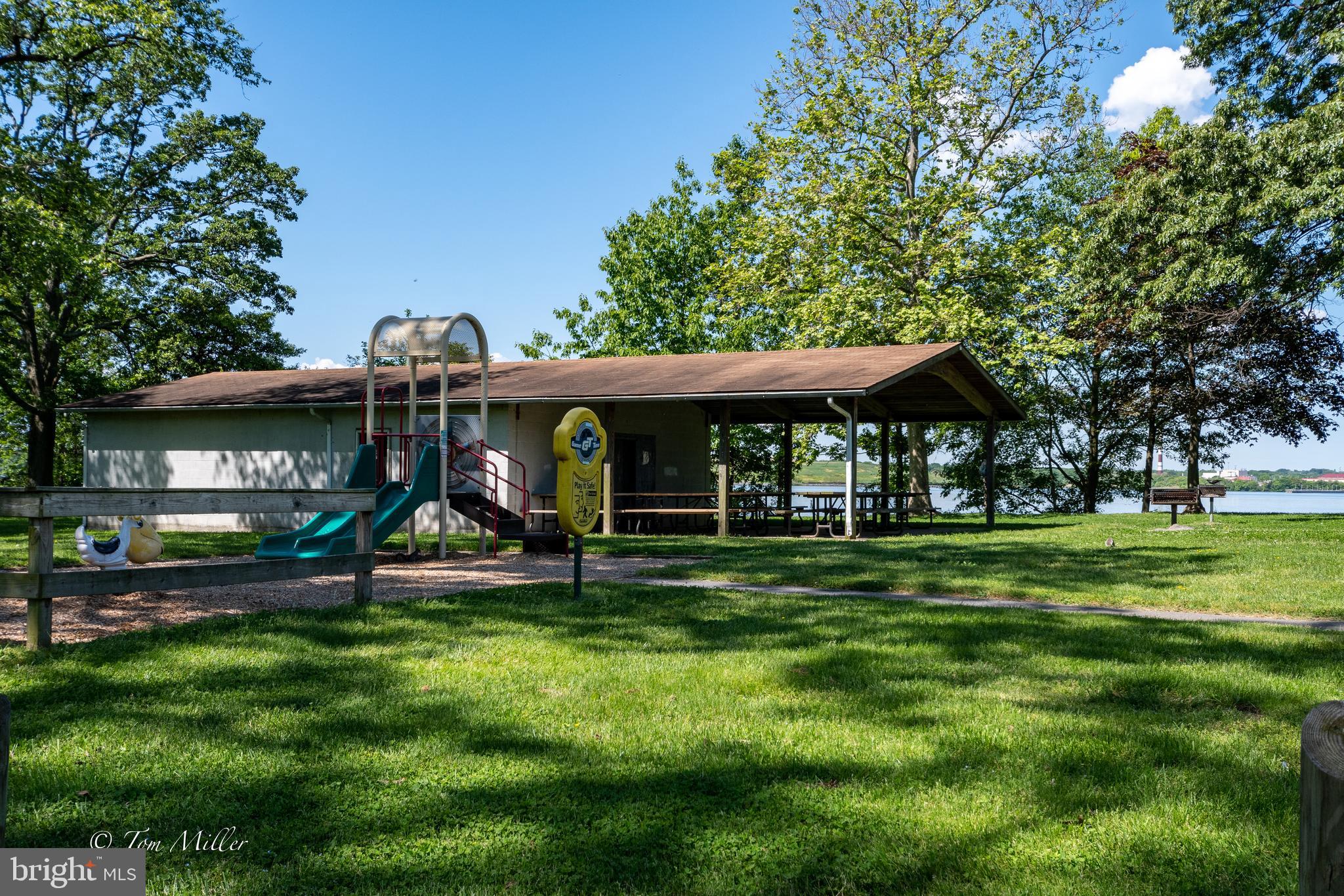 313 Riverside Drive Baltimore, MD 21221 - Photo 45 of 47 Cox's Point Park