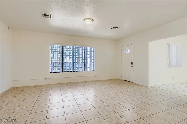 $2,000 | 501 West Van Buren Avenue, Las Vegas, NV 89106