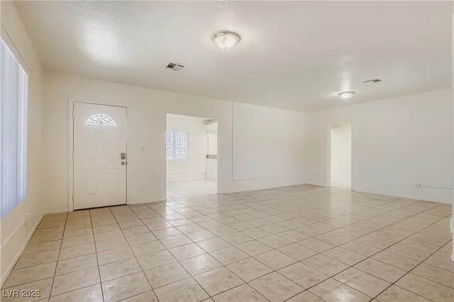 $2,000 | 501 West Van Buren Avenue, Las Vegas, NV 89106