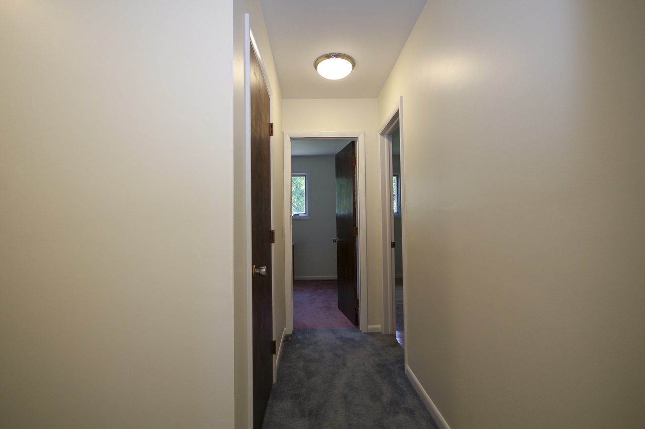 1701 East River Road Mount Pleasant, MI 48858 - Photo 18 of 46 1876579-17.JPG