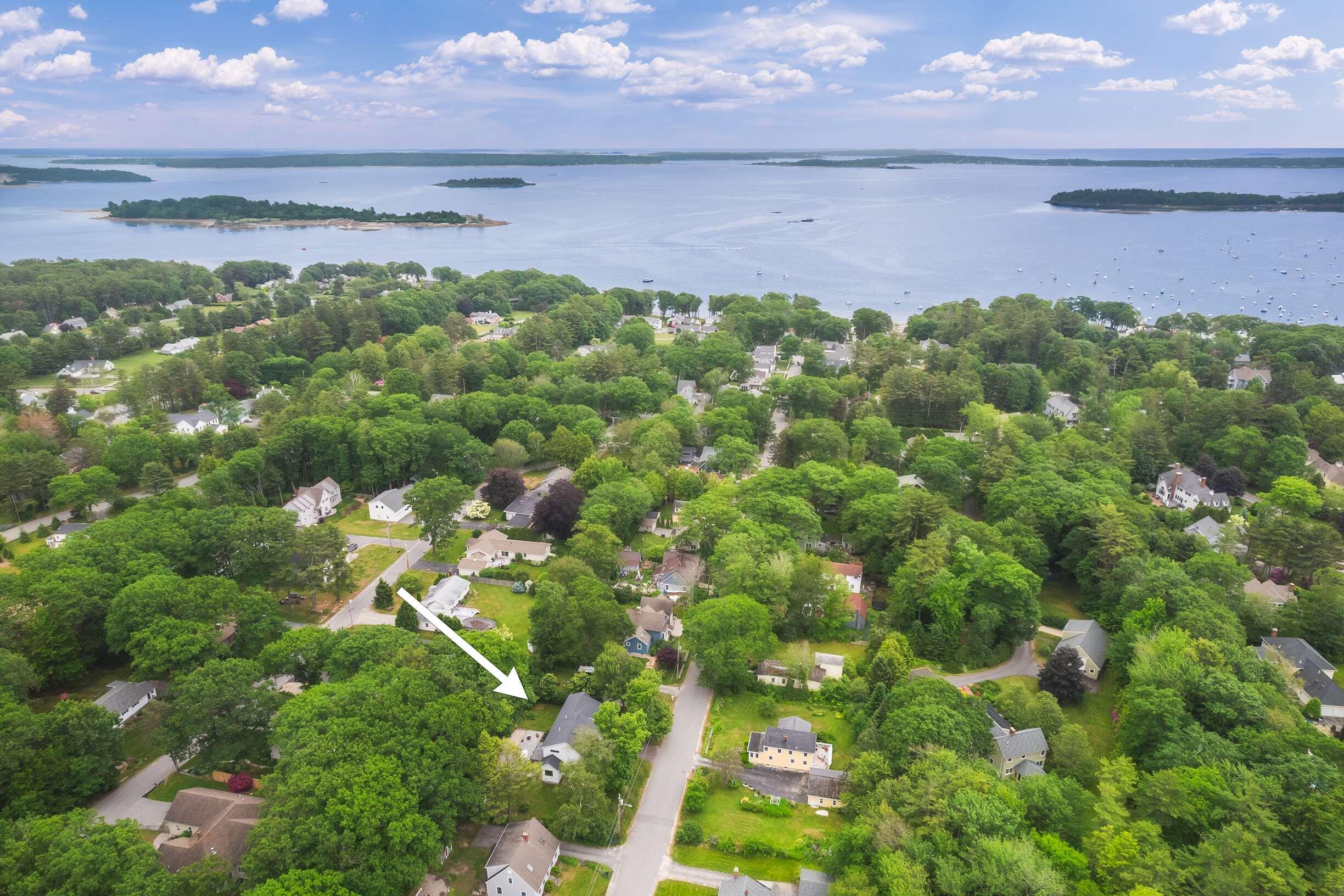 59 Underwood Road Falmouth, ME 04105 - Photo 2 of 35 Neighbhorhood aerial view