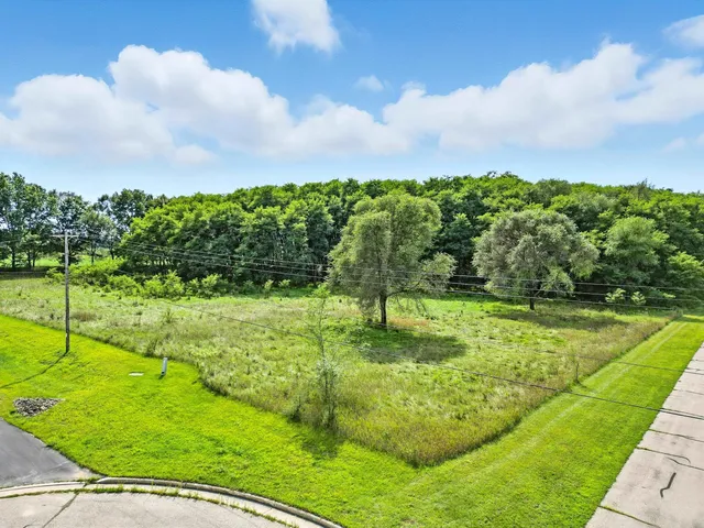 $279,900 | Lot 3 Gillette, Pardeeville, WI 53954