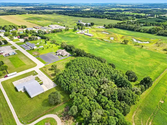 $279,900 | Lot 3 Gillette, Pardeeville, WI 53954