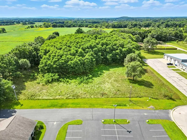 $279,900 | Lot 3 Gillette, Pardeeville, WI 53954