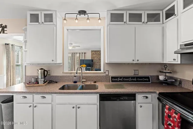 $325,000 | 1401 Cando Place, Jacksonville, NC 28540