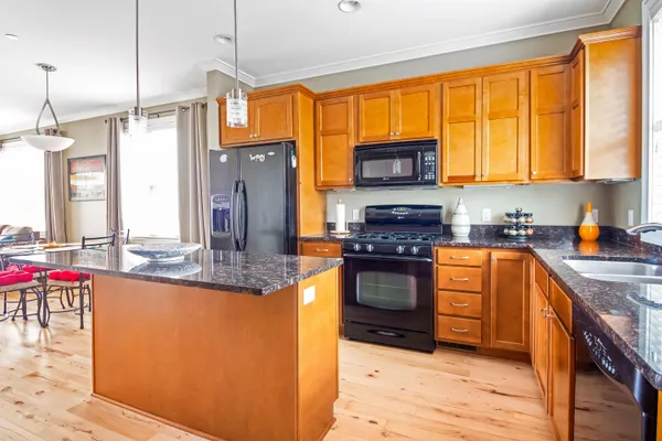 $495,000 | 211 Garden Terrace, Unit D, Douglas, MI 49406