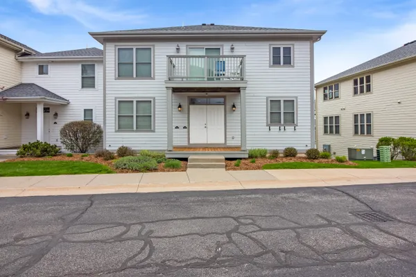 $495,000 | 211 Garden Terrace, Unit D, Douglas, MI 49406