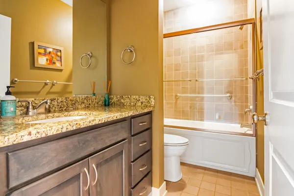$495,000 | 211 Garden Terrace, Unit D, Douglas, MI 49406