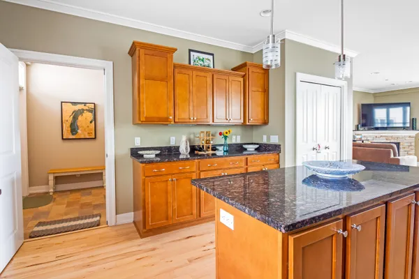 $495,000 | 211 Garden Terrace, Unit D, Douglas, MI 49406
