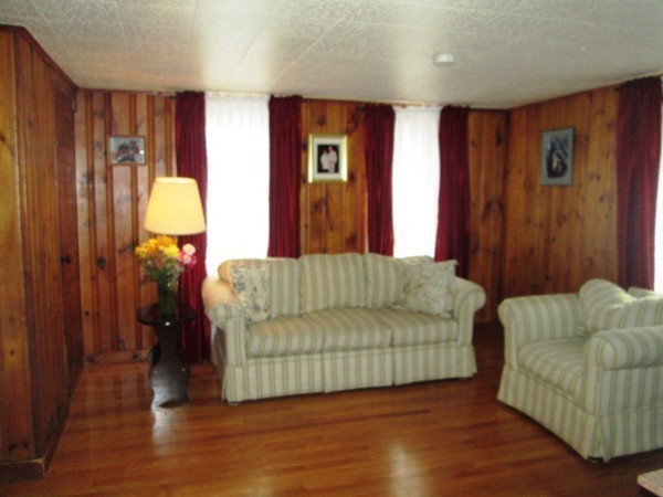 793 Bay Road Sharon, MA 02067 - Photo 3 of 17 Gallery Image 3
