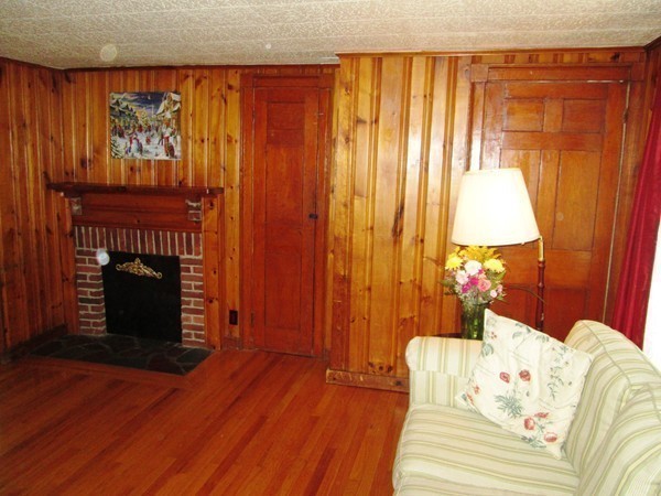 793 Bay Road Sharon, MA 02067 - Photo 4 of 17 Gallery Image 4