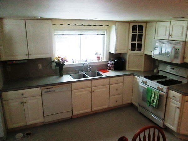 793 Bay Road Sharon, MA 02067 - Photo 5 of 17 Gallery Image 5