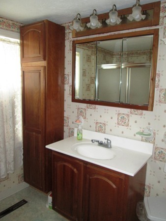 793 Bay Road Sharon, MA 02067 - Photo 8 of 17 Gallery Image 8