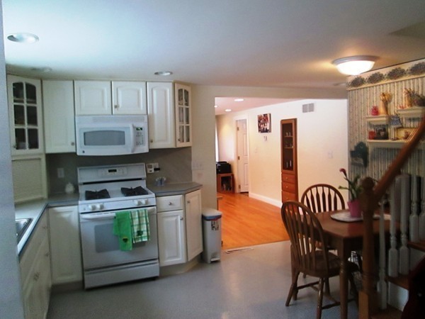 793 Bay Road Sharon, MA 02067 - Photo 9 of 17 Gallery Image 9