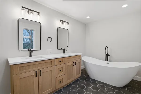 $624,900 | 223 Vaneal Road, Washington, PA 15301