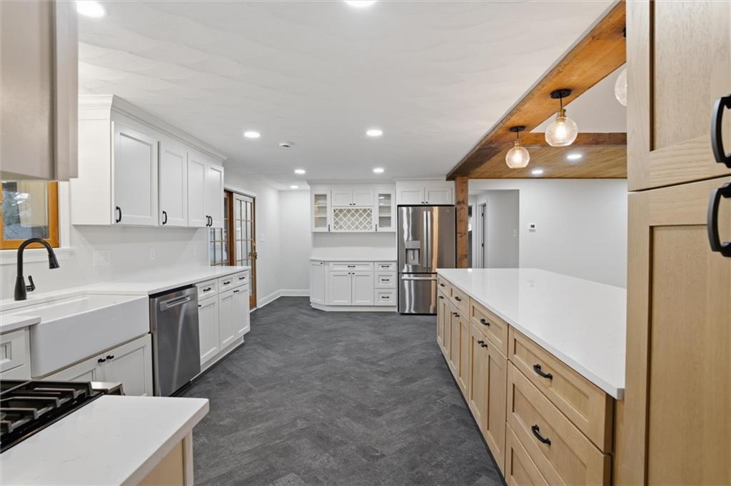 223 Vaneal Road Washington, PA 15301 - Photo 7 of 48