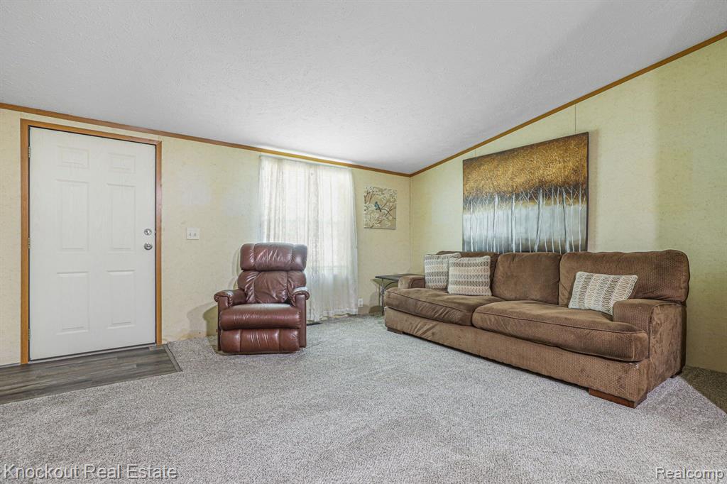 5495 Caine Road Vassar, MI 48768 - Photo 6 of 32