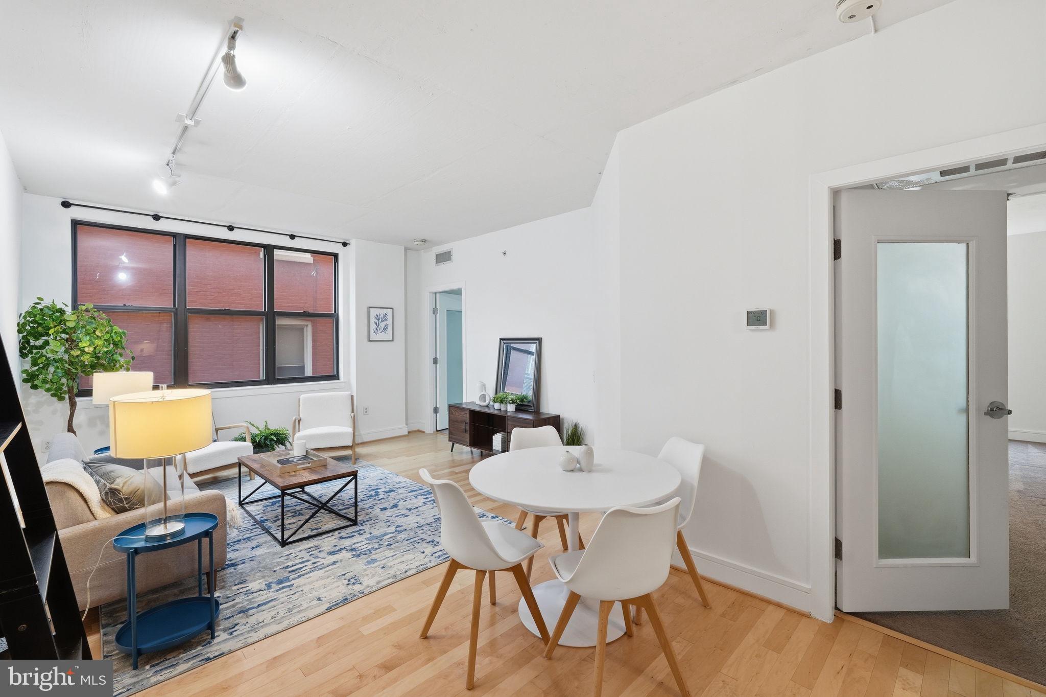 809 6th Street Northwest, Unit 22 Washington, DC 20001 - Photo 6 of 21 LR/DR with space for a table