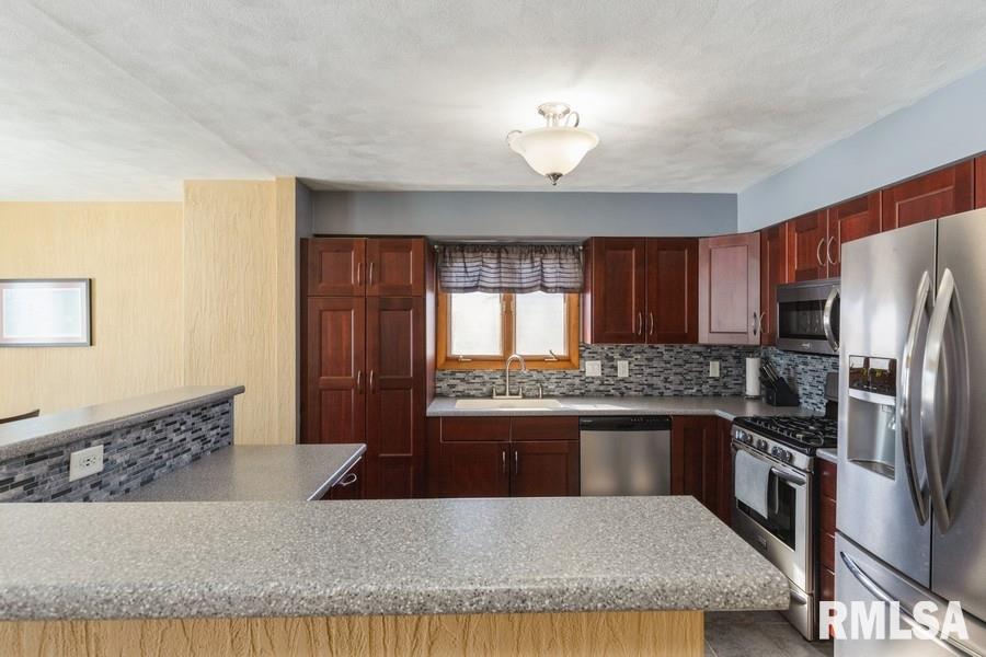 511 2nd Street Colona, IL 61241 - Photo 9 of 20 Gallery Image 9