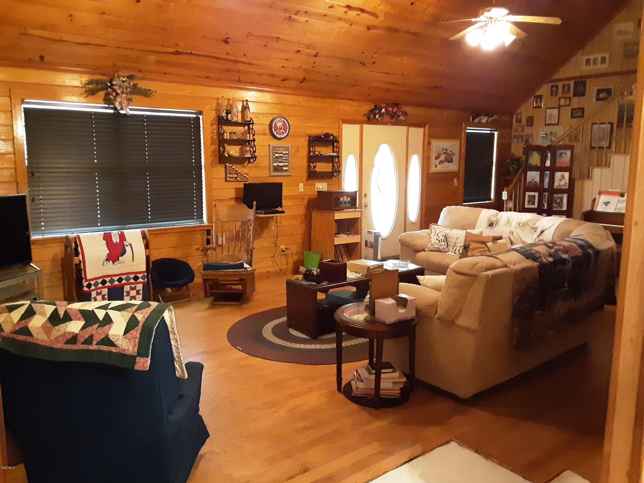 16019 Cable Bridge Road Gulfport, MS 39503 - Photo 3 of 17 f8c85bd4-f77d-46ad-99a8-b682e92cc91c