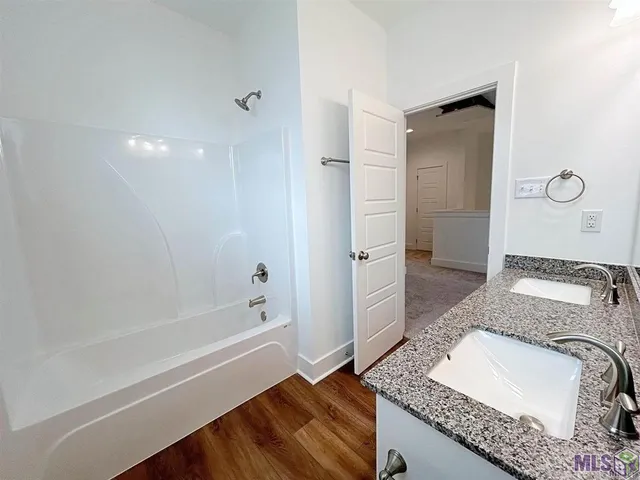 $2,600 | 608 Lake Shelf Drive, Baton Rouge, LA 70820