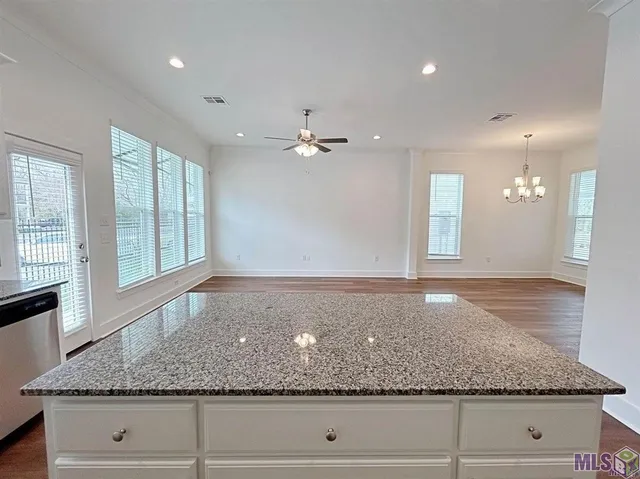 $2,600 | 608 Lake Shelf Drive, Baton Rouge, LA 70820