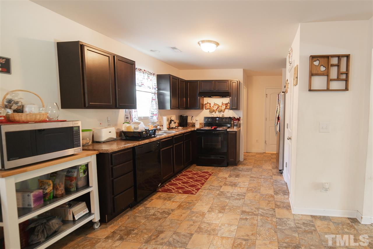 1532 Ricochet Drive Raleigh, NC 27610 - Photo 4 of 16 Gallery Image 4