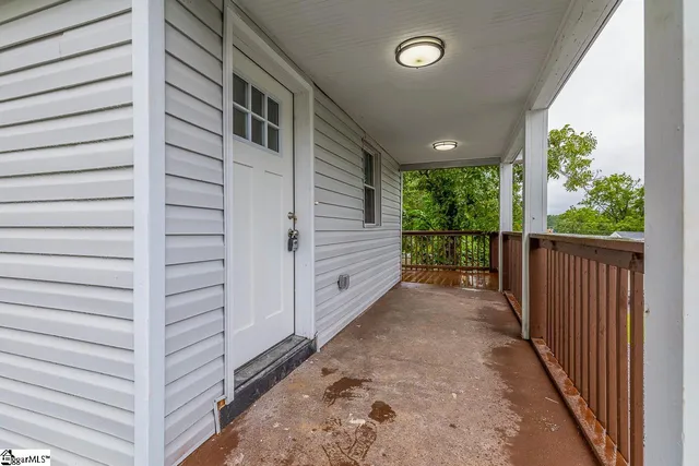 $110,000 | 611 Hunters Court, Laurens, SC 29360