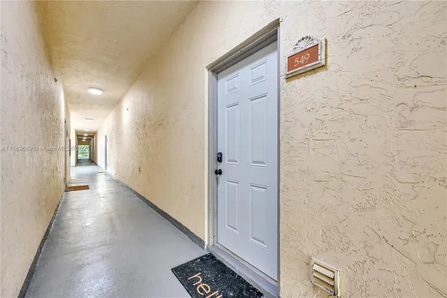 a view of livingroom with hardwood floor