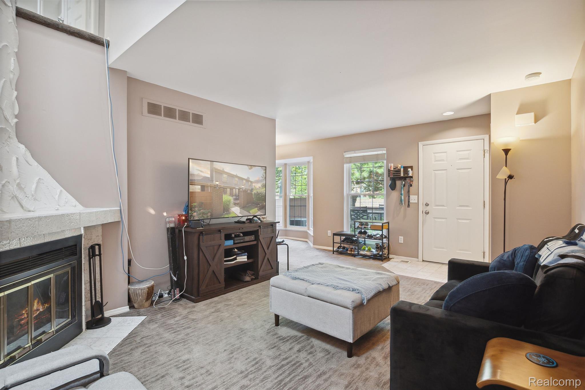 22040 Edgewater Novi, MI 48375 - Photo 16 of 44 Gallery Image 16