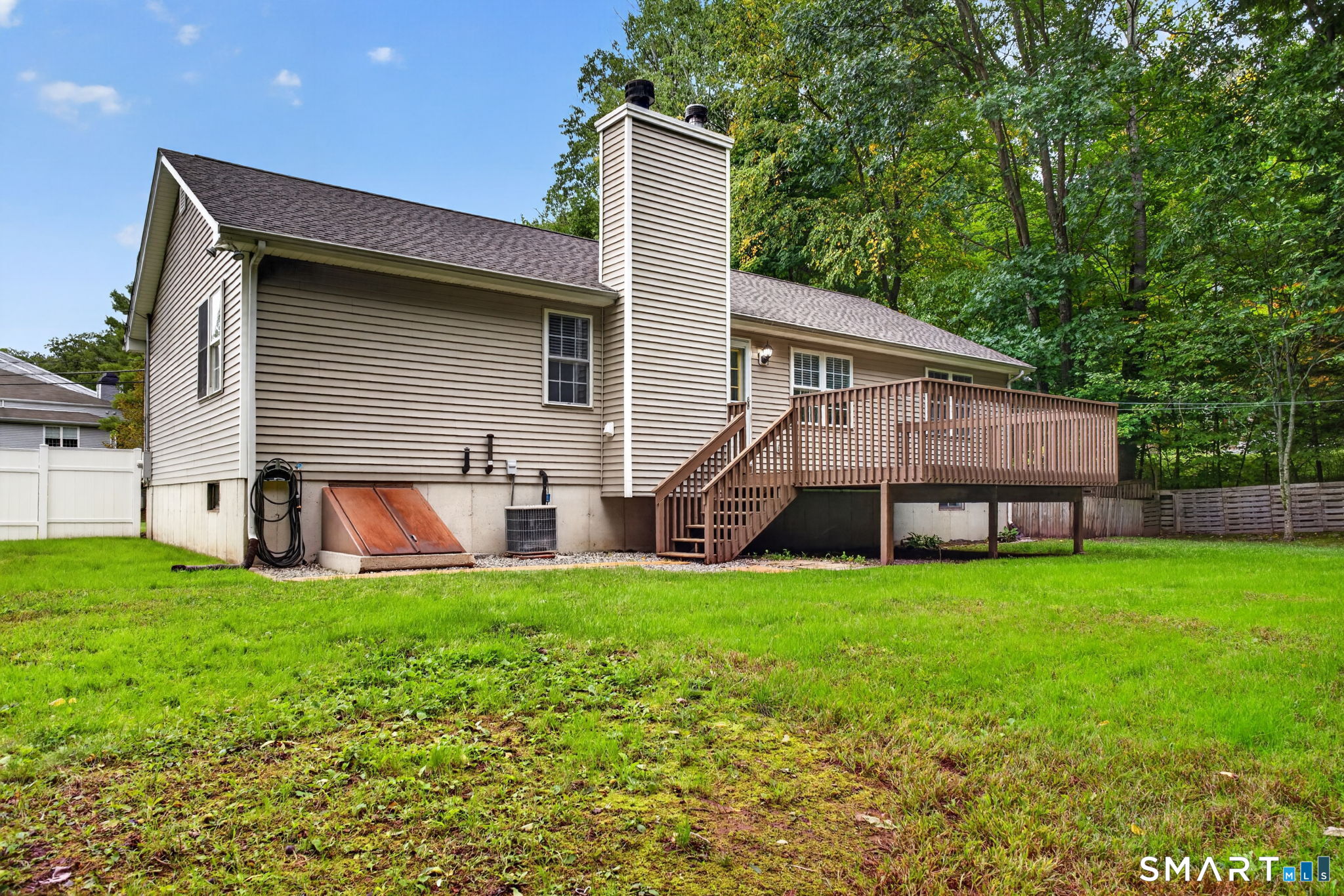1137 Ridgewood Road Middletown, CT 06457 - Photo 36 of 37 Gallery Image 36