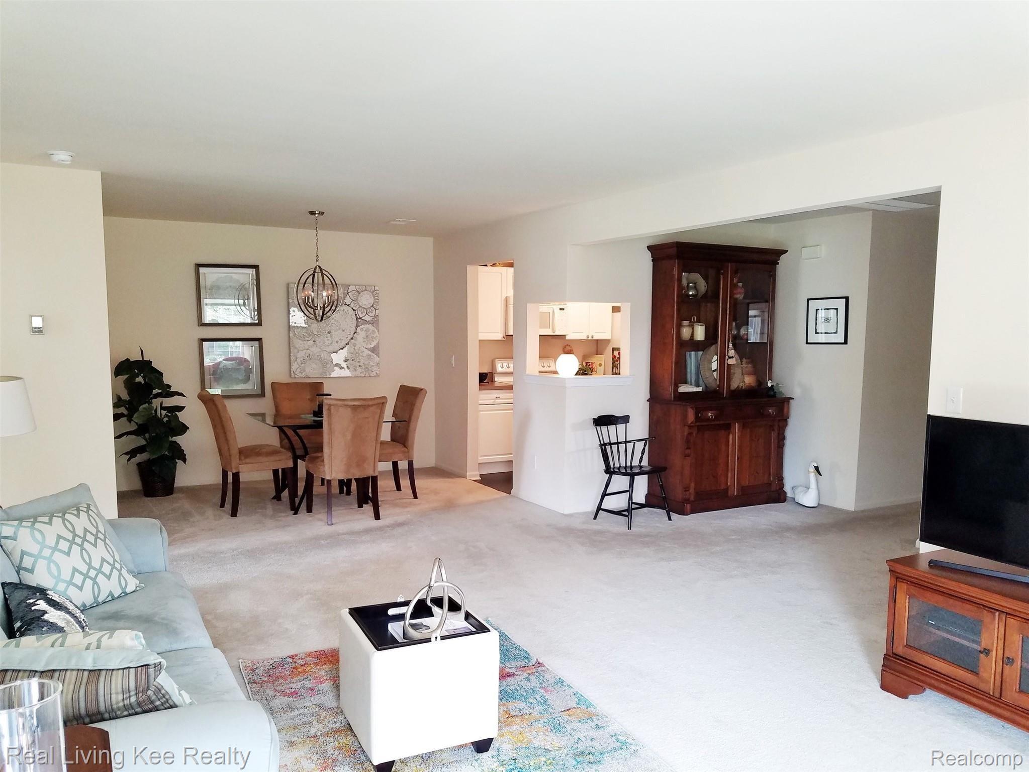 3520 Oakmonte Boulevard Rochester, MI 48306 - Photo 6 of 25 Dining Rm 1.jpg