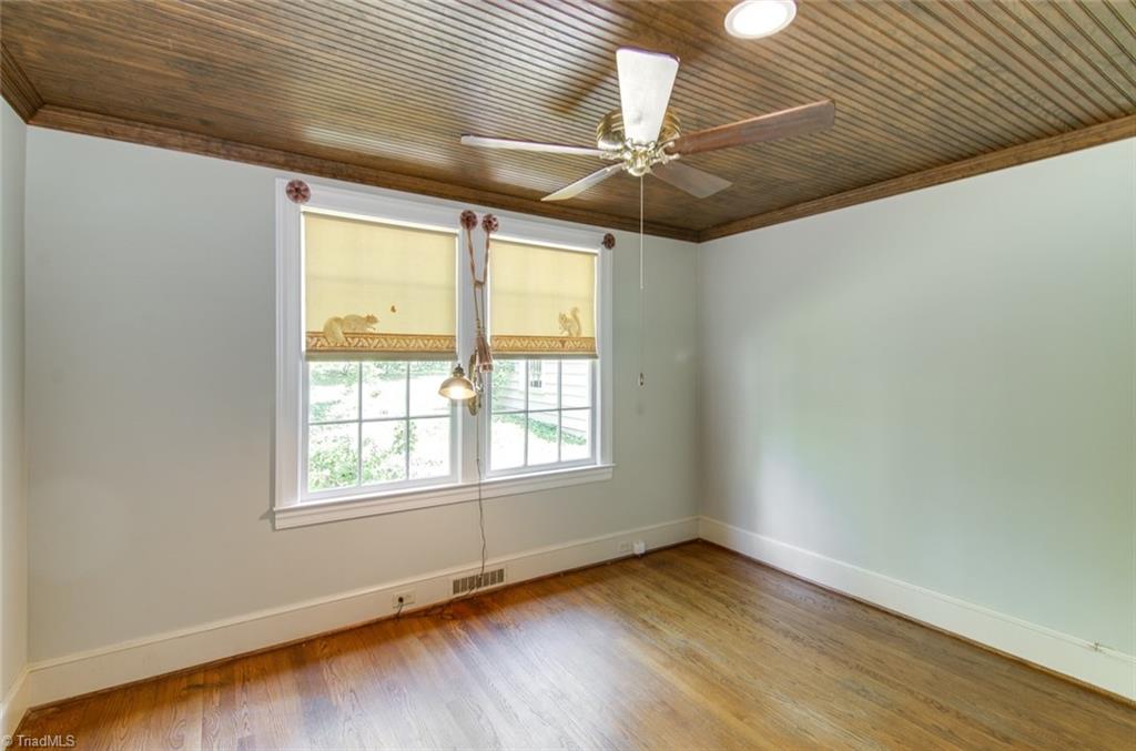 710 Brookside Drive High Point, NC 27262 - Photo 13 of 27