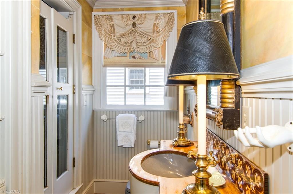 710 Brookside Drive High Point, NC 27262 - Photo 15 of 27