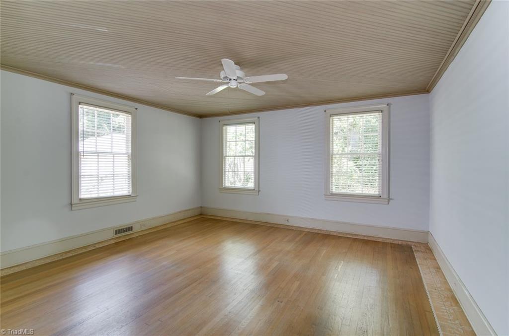 710 Brookside Drive High Point, NC 27262 - Photo 16 of 27