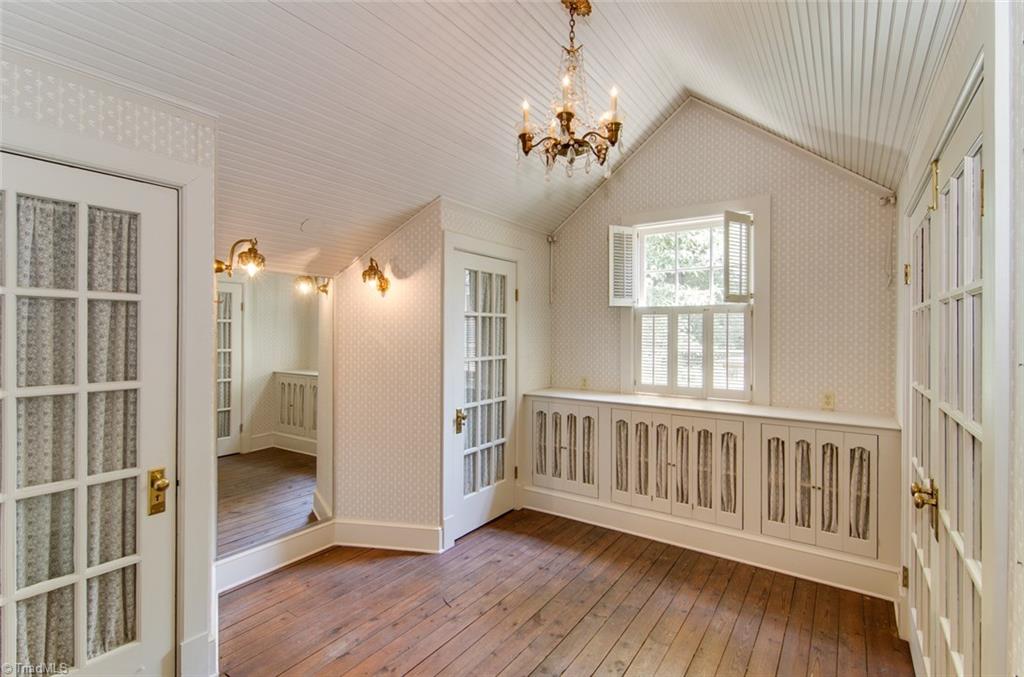 710 Brookside Drive High Point, NC 27262 - Photo 19 of 27