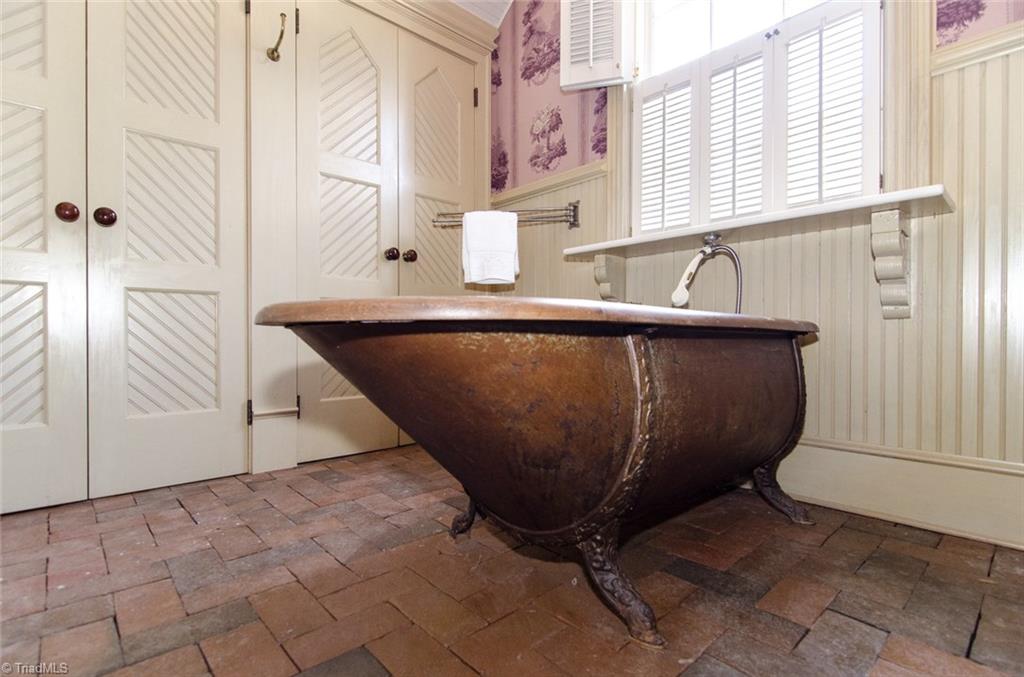 710 Brookside Drive High Point, NC 27262 - Photo 22 of 27