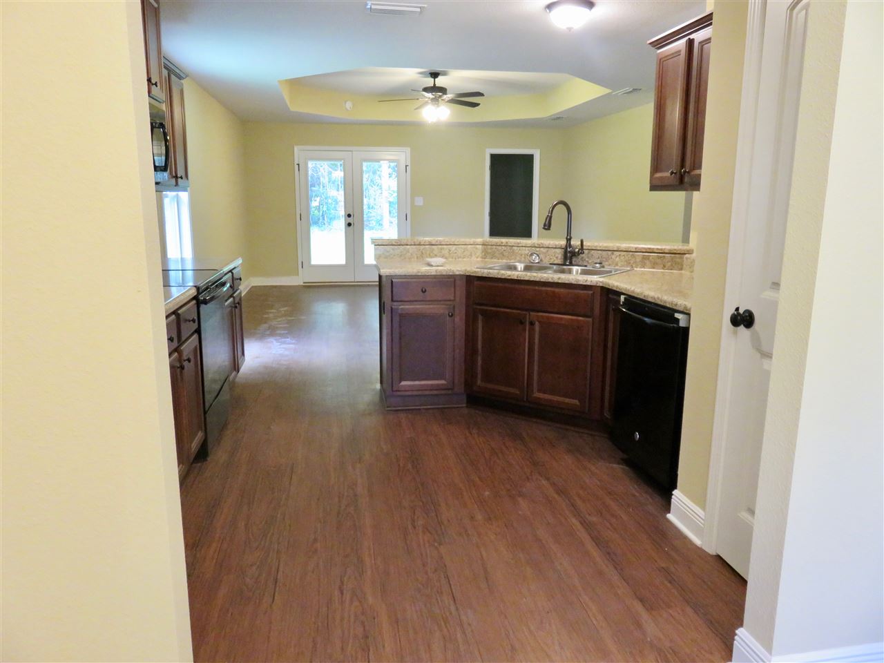 1374 Majesty Loop Foley, AL 36535 - Photo 3 of 9 Kitchen