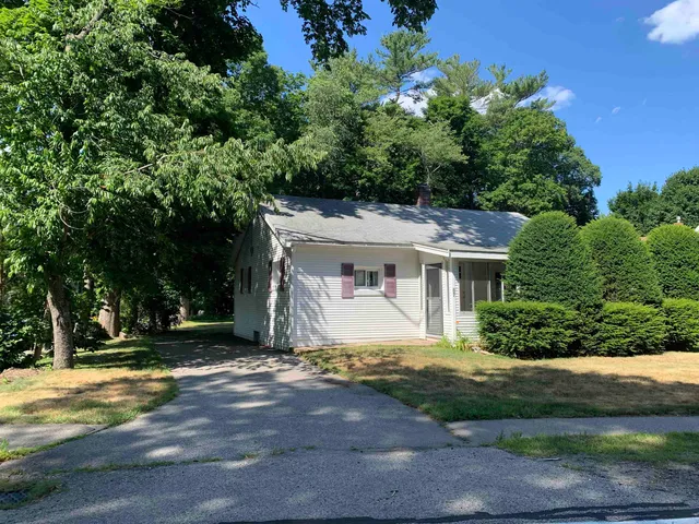 $2,200 | 67 Cable Road, Rye, NH 03870