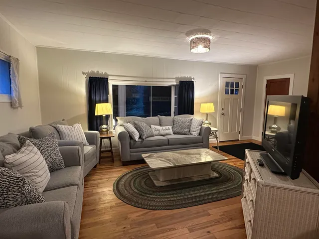 $2,200 | 67 Cable Road, Rye, NH 03870