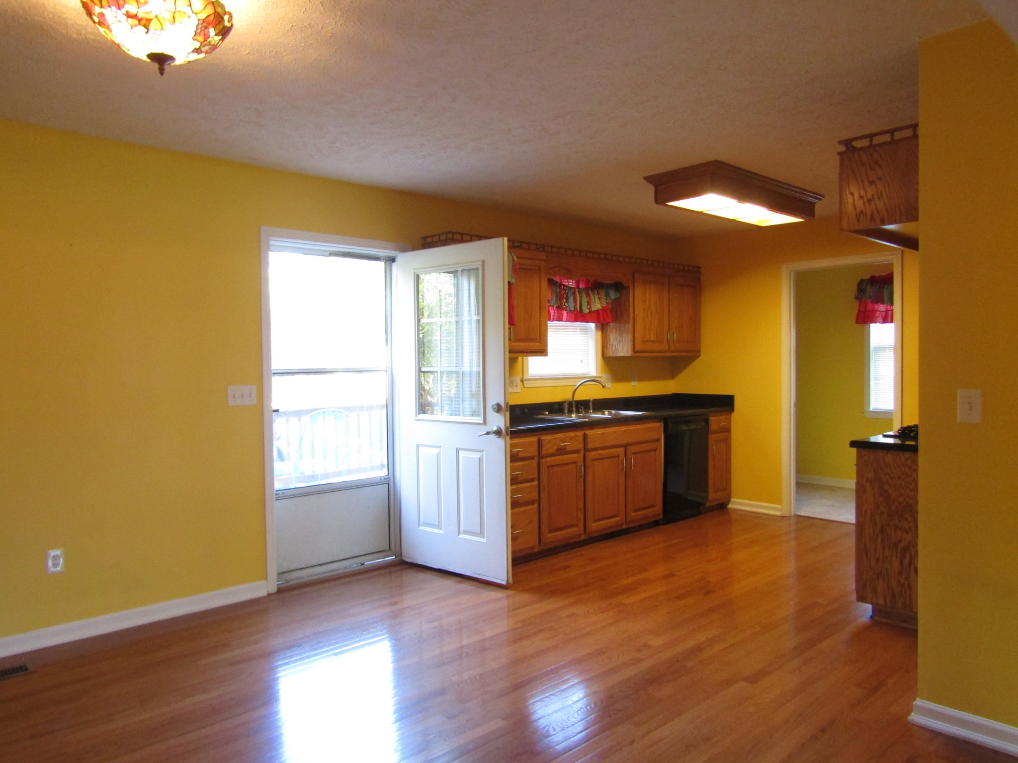 371 Hillcrest Road Manchester, TN 37355 - Photo 11 of 22 Gallery Image 11