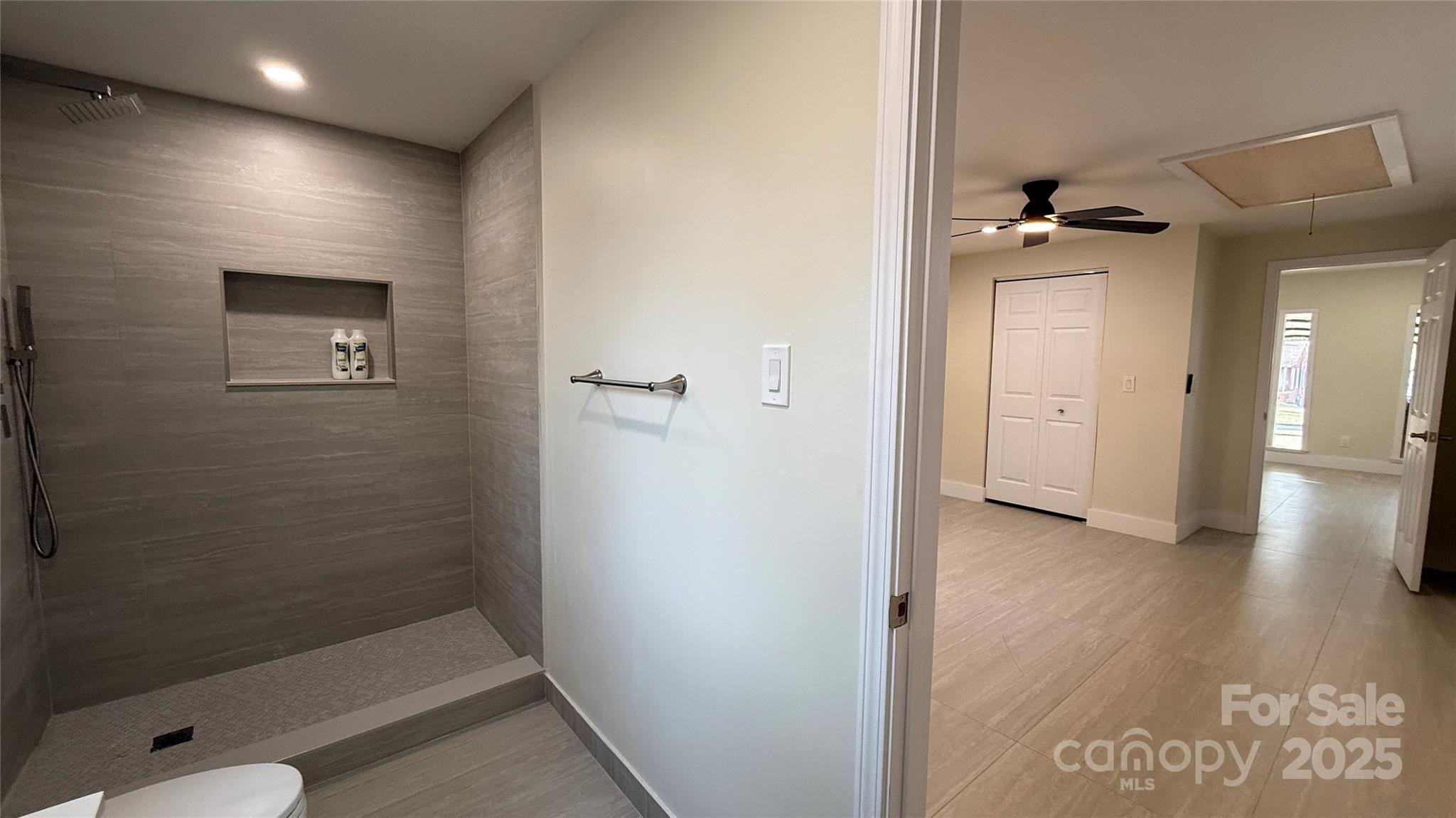 809 Howard Street Shelby, NC 28152 - Photo 36 of 41 a view of a hallway